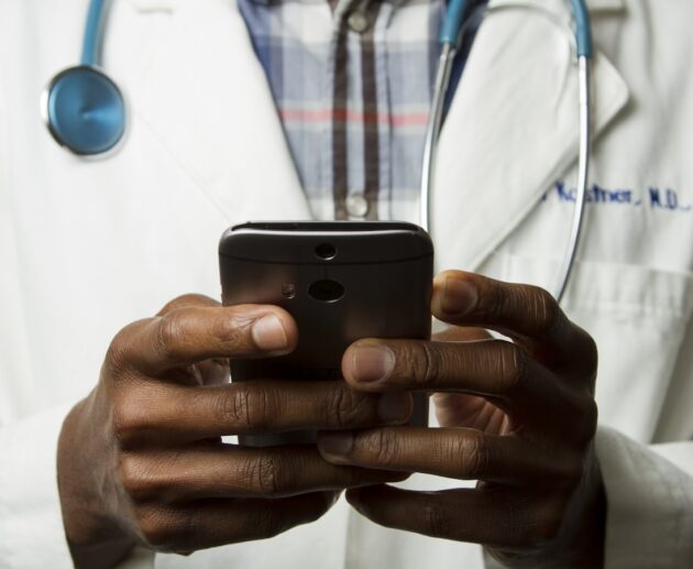 Healthcare monitoring concept for blood pressure guide